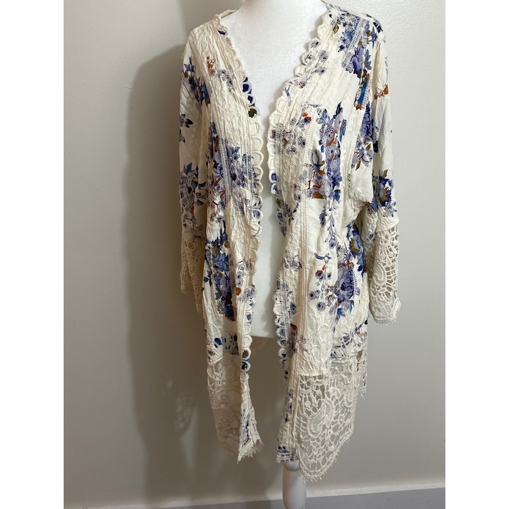 Solitaire Women 2X Floral Crochet Lace Trim Kimono Cardigan Cream Blue E-24-143X